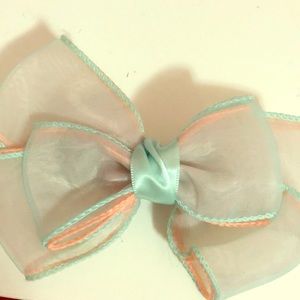 Hair bow